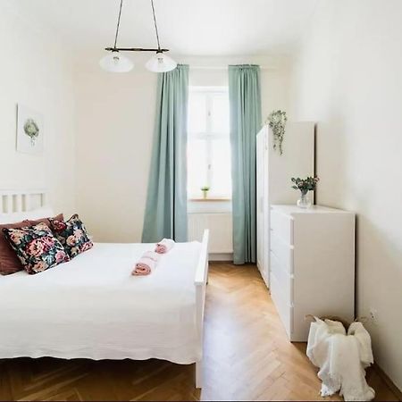 Duze Mieszkanie W Samym Rynku Wroclaw Luaran gambar