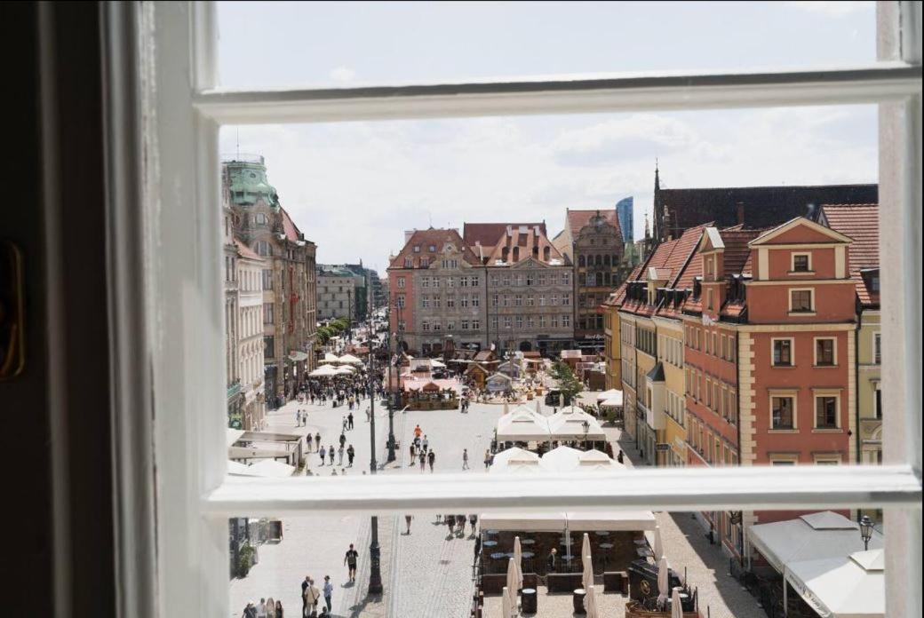 Duze Mieszkanie W Samym Rynku Wroclaw Luaran gambar