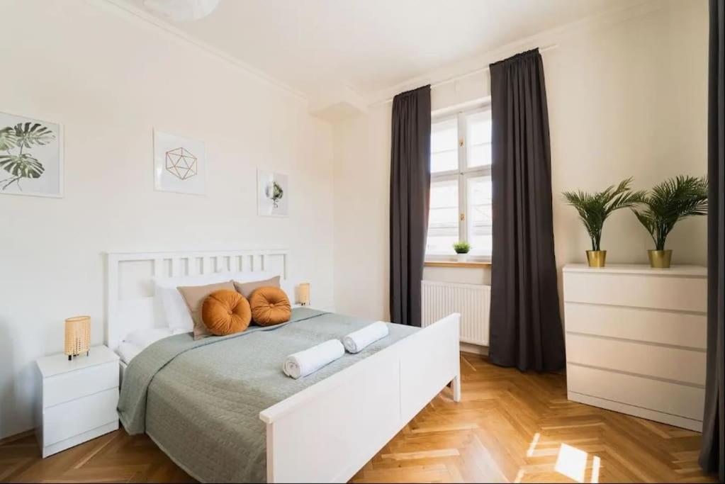 Duze Mieszkanie W Samym Rynku Wroclaw Luaran gambar